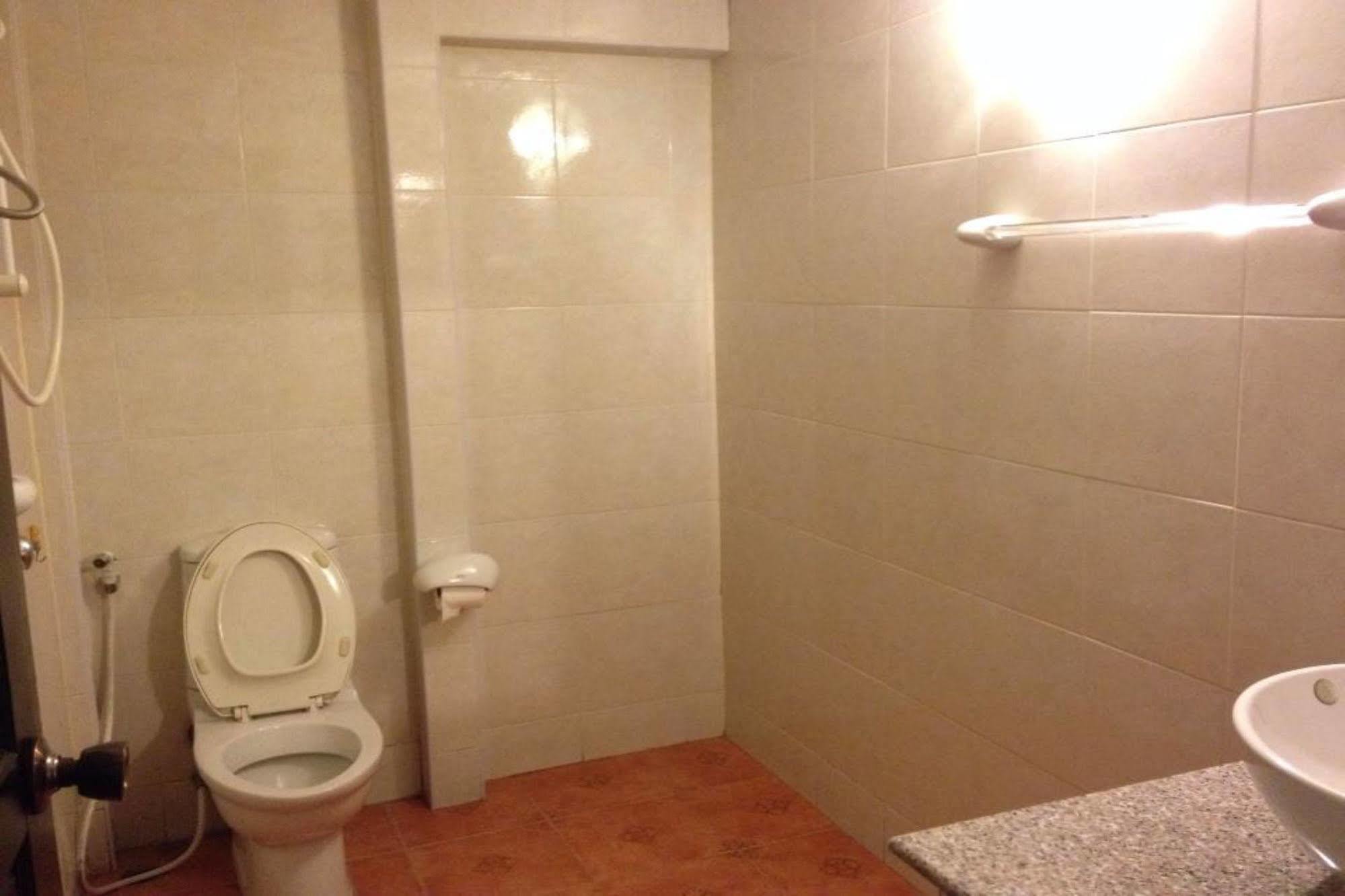Bon Ca Va Otel Chiang Mai Dış mekan fotoğraf